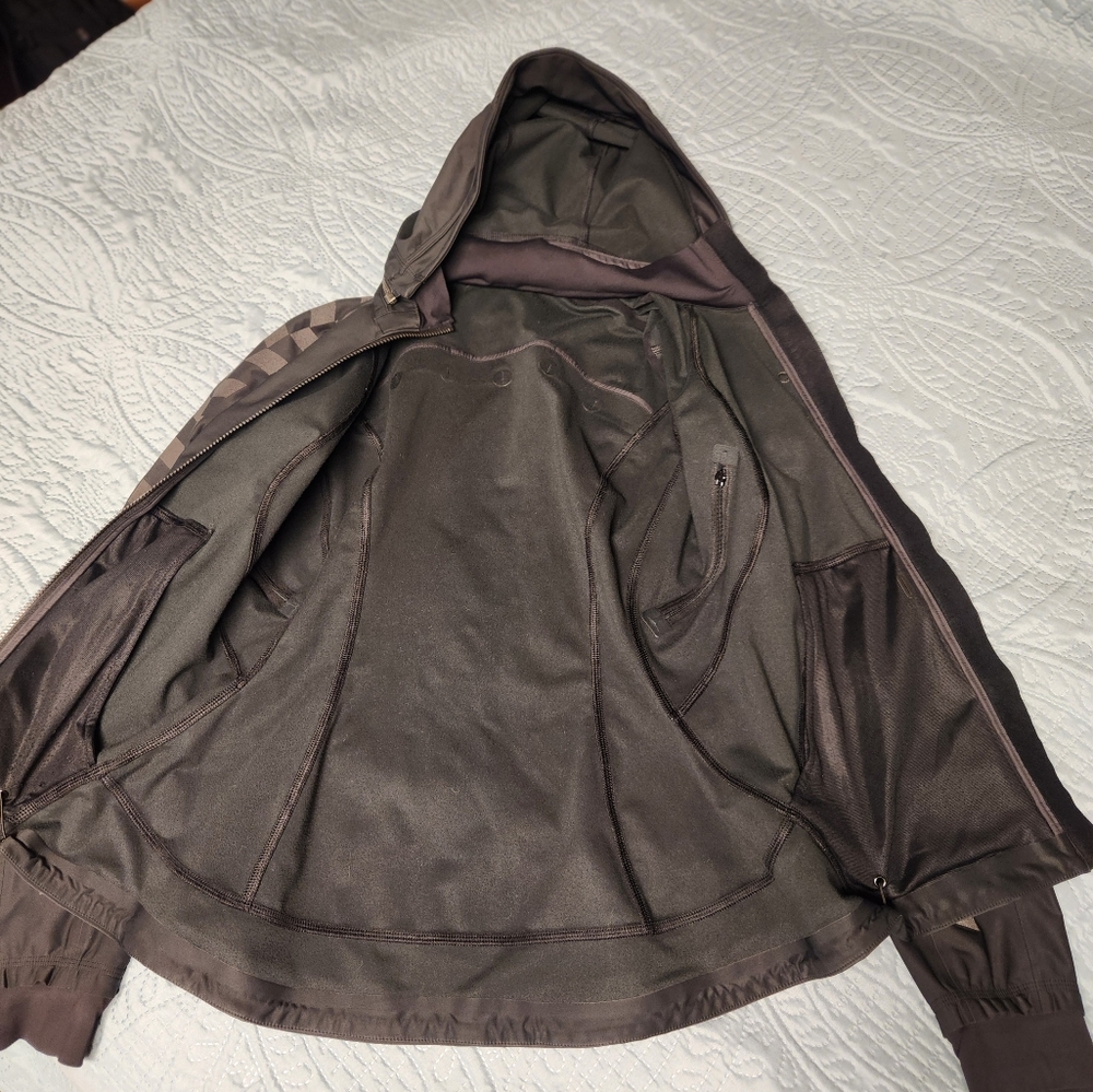 Lululemon Feelin Frosty Soft Shell size 10 - Picture 8 of 16